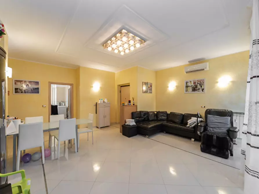 Immagine 2 di Appartamento in vendita  in viale Romagna 57 a Monza