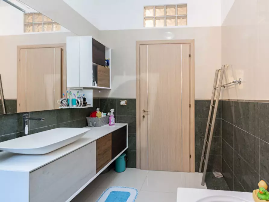 Immagine 7 di Appartamento in vendita  in viale Romagna 57 a Monza