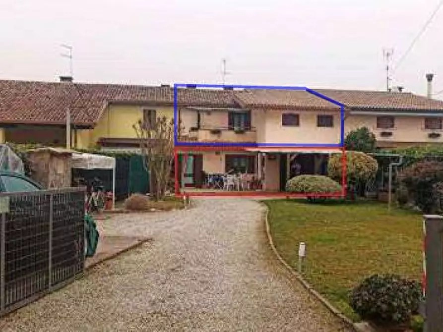 Immagine 2 di Villetta a schiera in vendita  in Via Stazione 138 a Vedelago