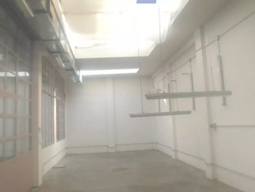 Immagine 13 di Magazzino in affitto  in VIA MARCO D'AGRATE a Milano