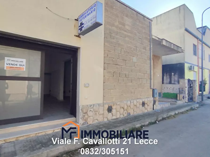 Immagine 1 di Attività commerciale in vendita  in Via Mameli n.12 a Lizzanello