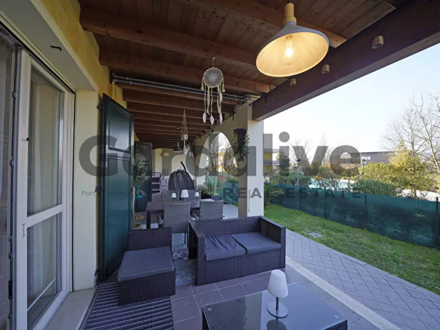 Immagine 9 di Appartamento in vendita  in Via Rovaroli di Sotto a Manerba Del Garda