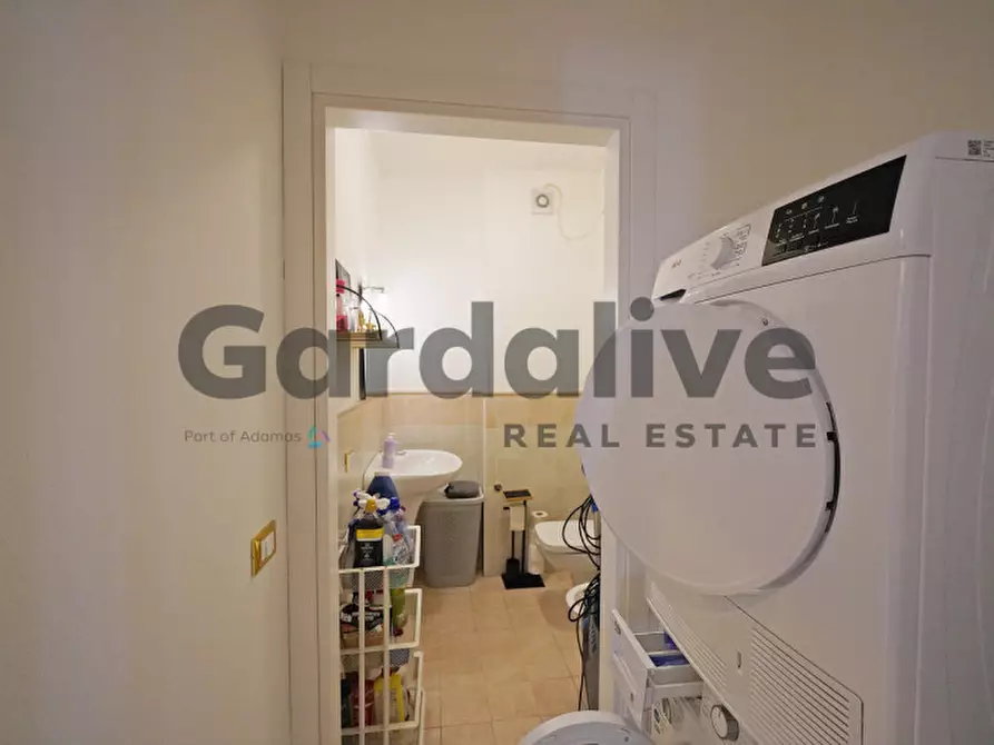 Immagine 15 di Appartamento in vendita  in Via Rovaroli di Sotto a Manerba Del Garda