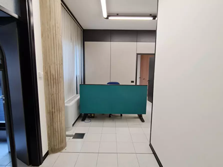 Immagine 16 di Ufficio in vendita  in via Savelli a Padova