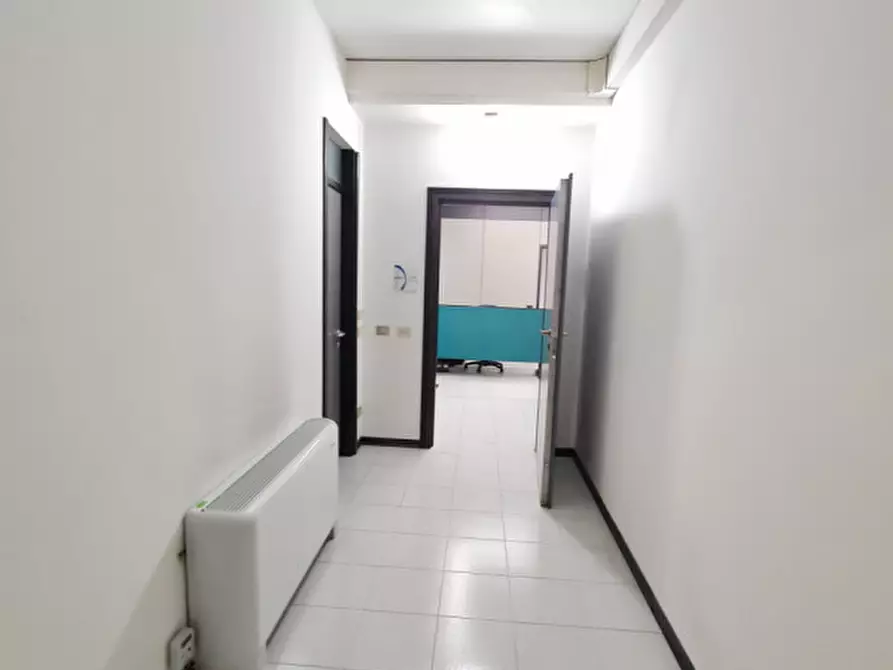 Immagine 17 di Ufficio in vendita  in via Savelli a Padova