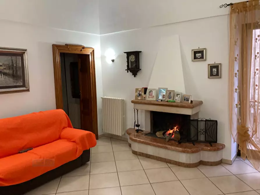 Immagine 4 di Casa indipendente in vendita  in Via Panzera a Ceglie Messapico
