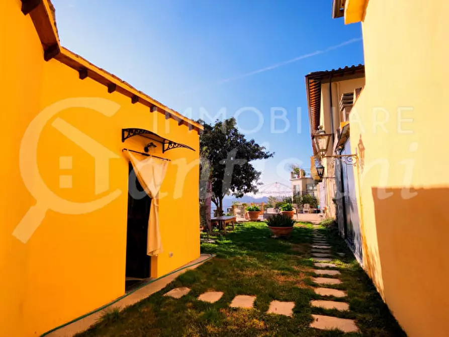 Immagine 24 di Appartamento in vendita  in via di capornia a Firenze