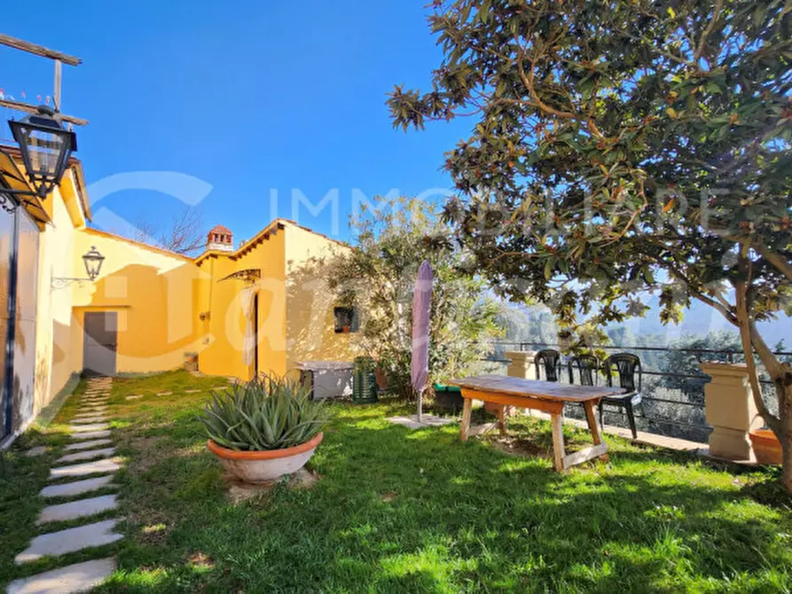 Immagine 25 di Appartamento in vendita  in via di capornia a Firenze