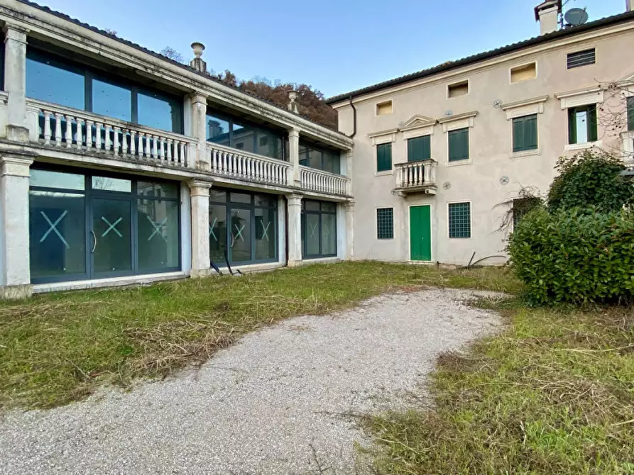 Immagine 23 di Villa in vendita  in Via Buzzolati, 18 a Arcugnano