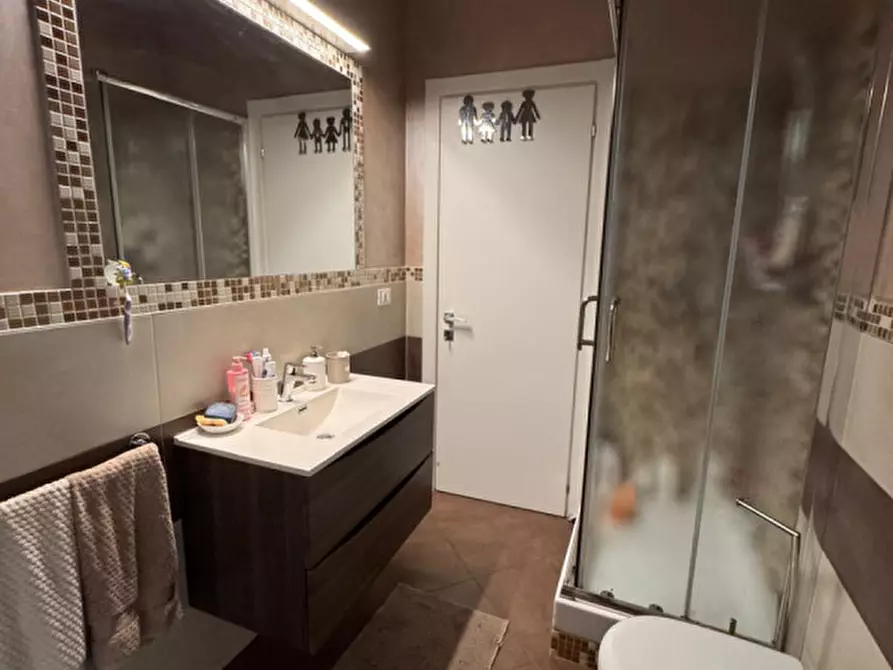 Immagine 10 di Appartamento in vendita  in Via Borea a Guidonia Montecelio