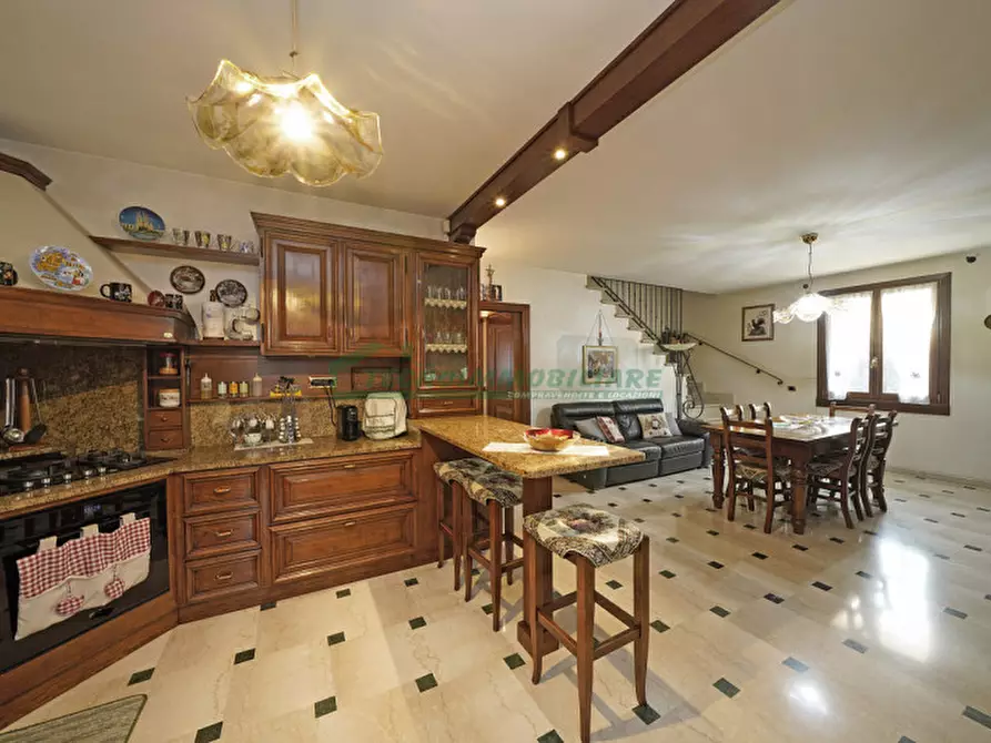 Immagine 7 di Villa in vendita  a Prevalle