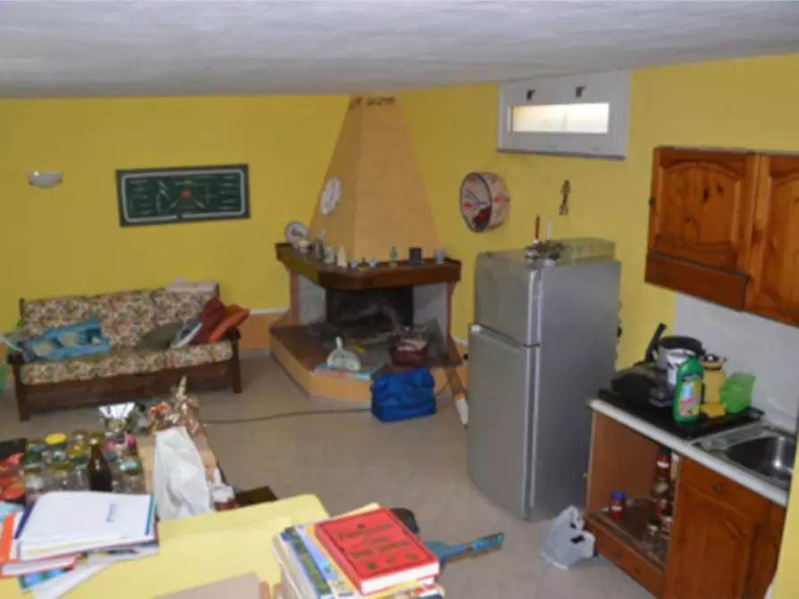 Immagine 3 di Negozio in vendita  in Corso Roma est, N. 7 a Diano Marina