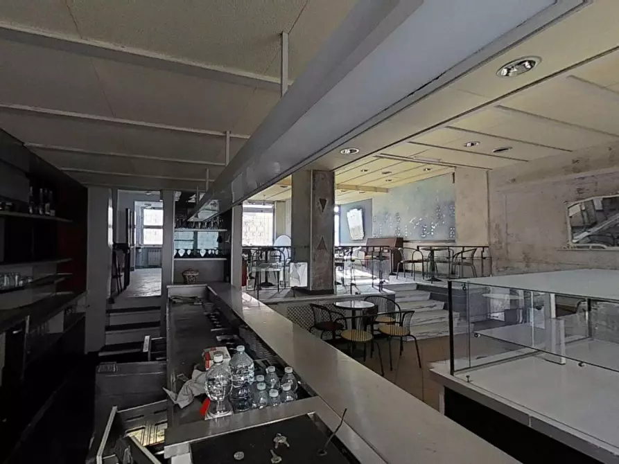 Immagine 8 di Negozio in vendita  in Corso Roma est, N. 7 a Diano Marina