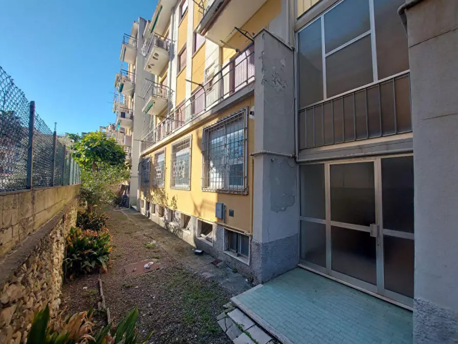 Immagine 12 di Negozio in vendita  in Corso Roma est, N. 7 a Diano Marina