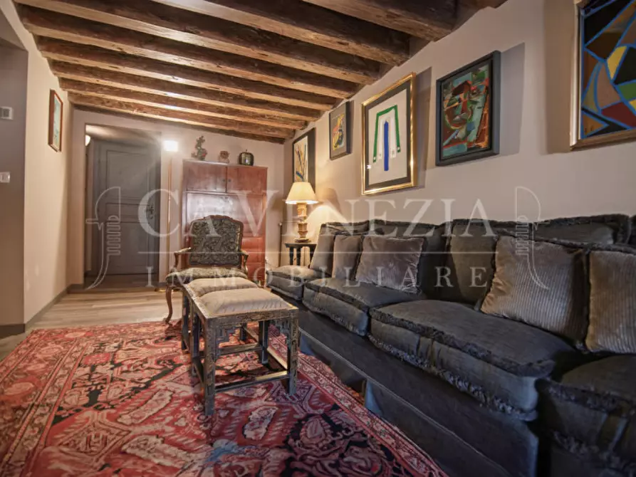 Immagine 2 di Appartamento in vendita  a Venezia