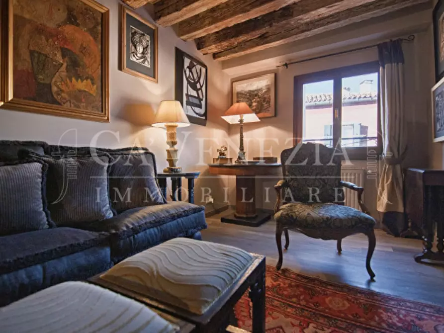 Immagine 11 di Appartamento in vendita  a Venezia
