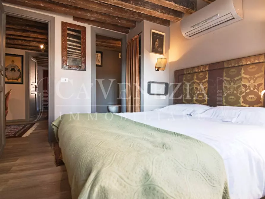 Immagine 14 di Appartamento in vendita  a Venezia