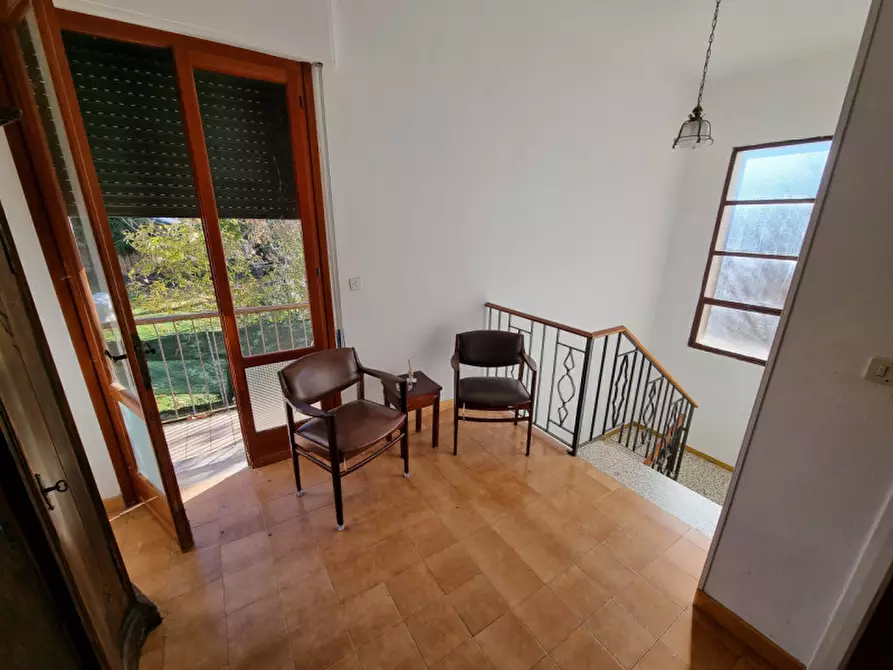 Immagine 28 di Attività commerciale in vendita  in piazzale orlandino calaon a Vo