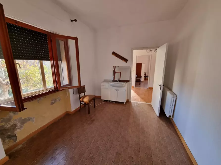 Immagine 37 di Attività commerciale in vendita  in piazzale orlandino calaon a Vo