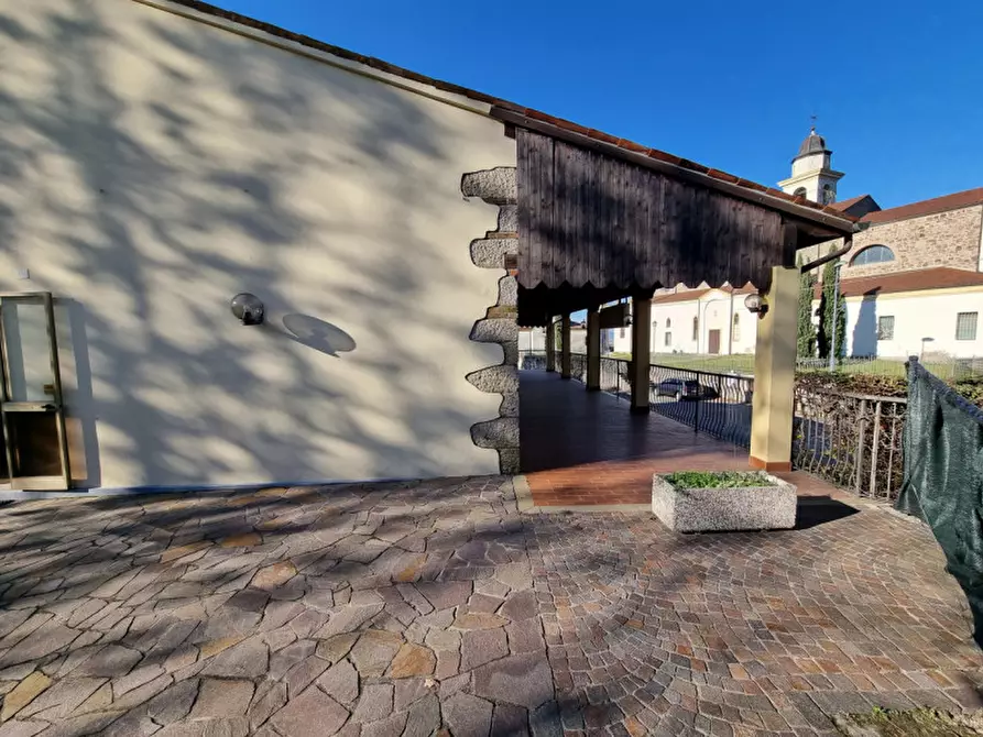 Immagine 38 di Attività commerciale in vendita  in piazzale orlandino calaon a Vo