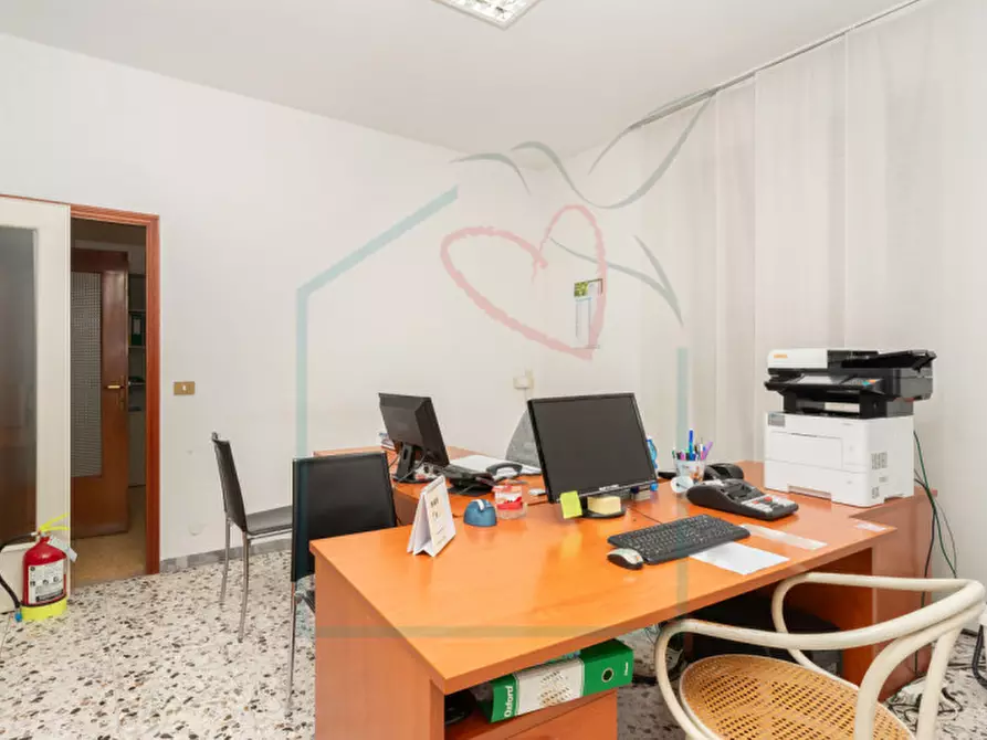 Immagine 12 di Appartamento in vendita  in Via Fratta , 5 a Sarzana