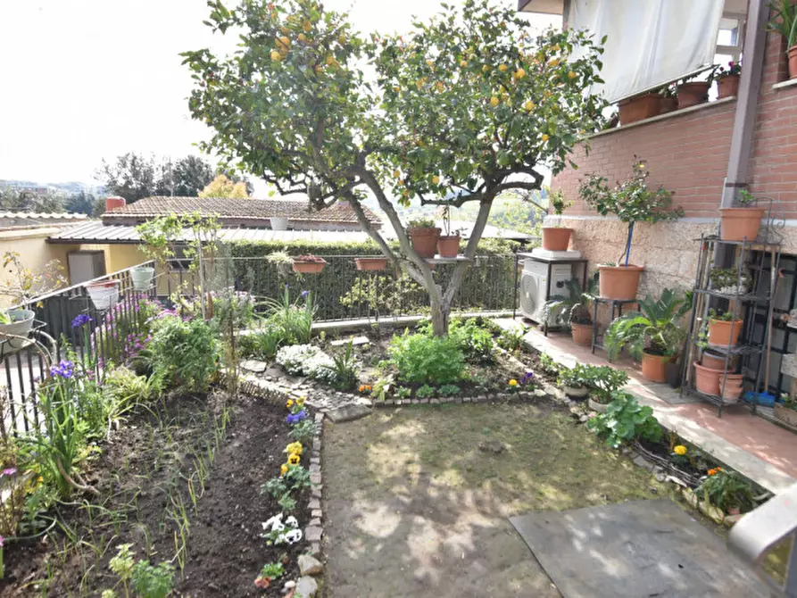 Immagine 2 di Casa quadrifamiliare in vendita  in Via delle Moratelle a Roma