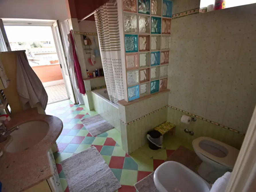 Immagine 32 di Casa quadrifamiliare in vendita  in Via delle Moratelle a Roma