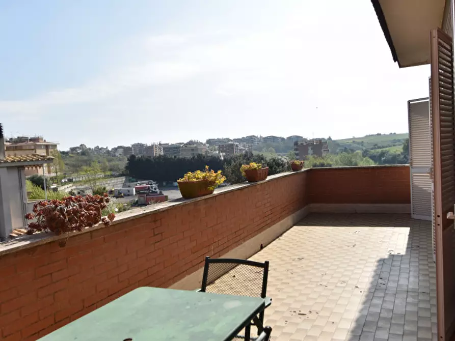 Immagine 35 di Casa quadrifamiliare in vendita  in Via delle Moratelle a Roma