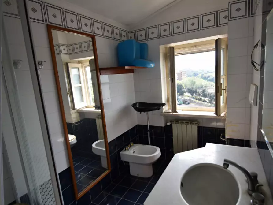 Immagine 60 di Casa quadrifamiliare in vendita  in Via delle Moratelle a Roma