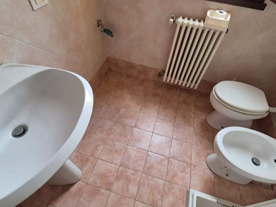 Immagine 14 di Appartamento in vendita  in VIA GENOVA 26 a San Felice Sul Panaro