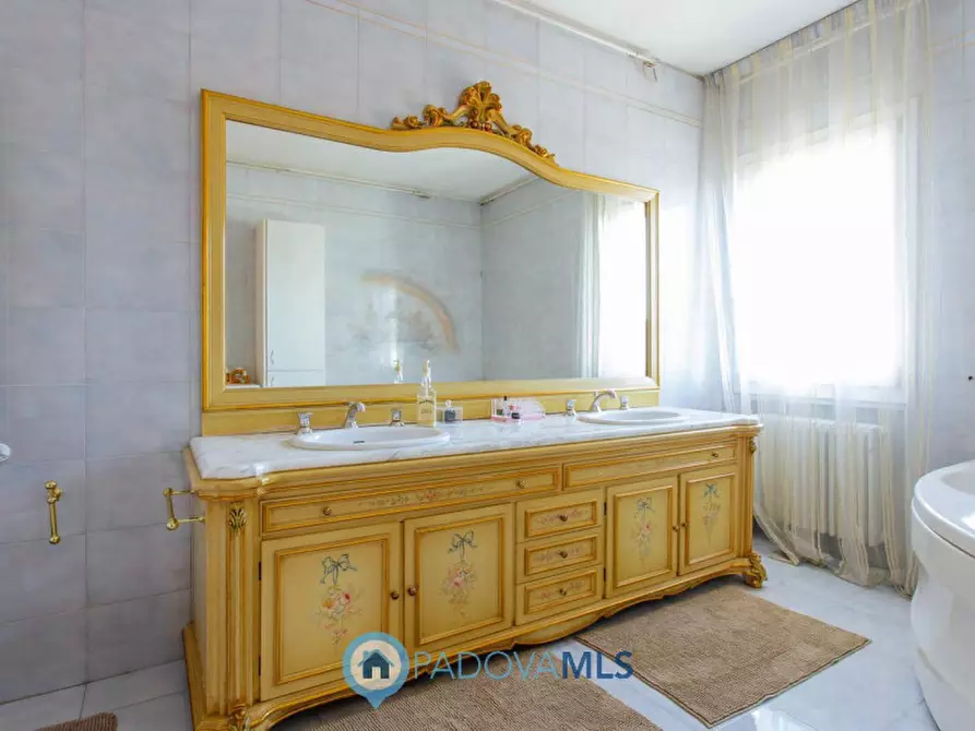 Immagine 36 di Casa indipendente in vendita  in Via Broglio a Solesino