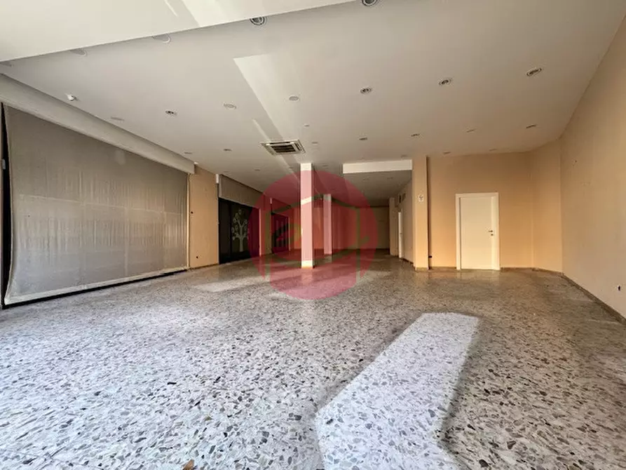 Immagine 3 di Negozio in vendita  a Santarcangelo Di Romagna