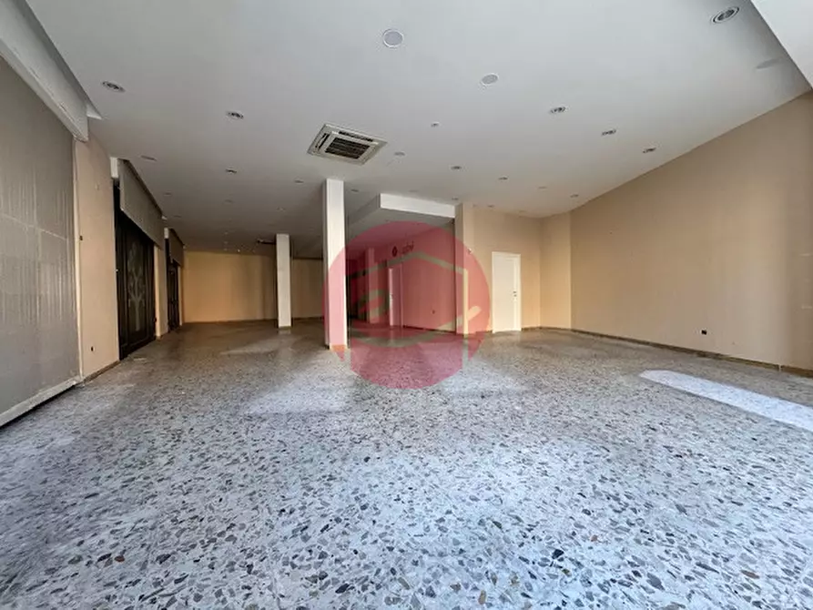 Immagine 4 di Negozio in vendita  a Santarcangelo Di Romagna