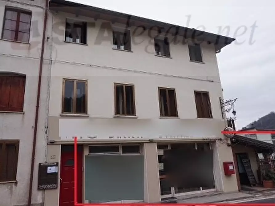 Immagine 1 di Negozio in vendita  in VIA GISBENTI 10 a Valli Del Pasubio