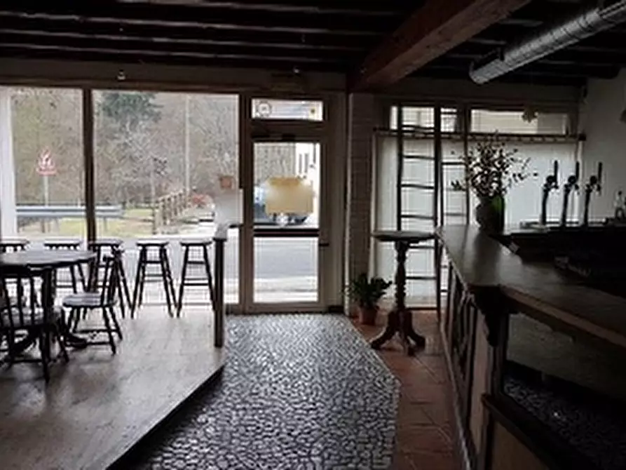 Immagine 10 di Negozio in vendita  in VIA GISBENTI 10 a Valli Del Pasubio