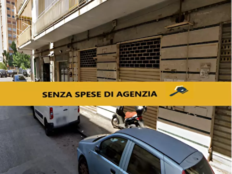 Immagine 1 di Appartamento in vendita  in via TRENTINO 74 a Napoli