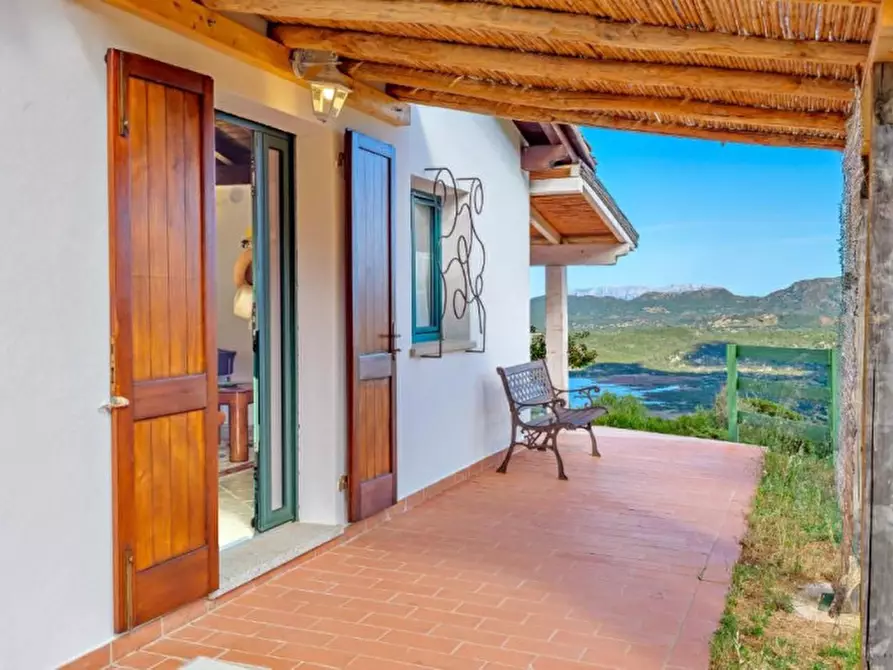 Immagine 7 di Villa in vendita  in via cugnana a Olbia