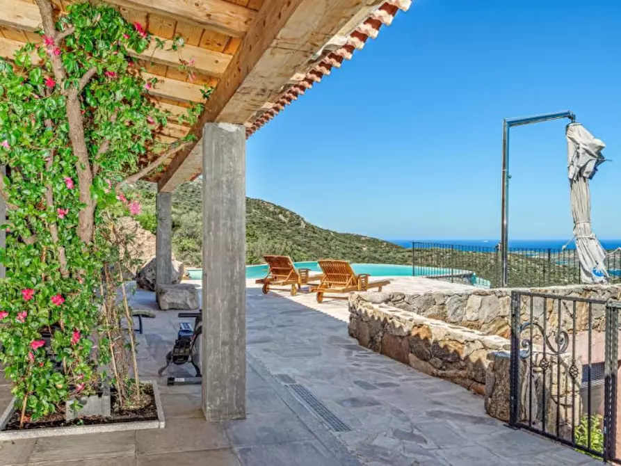 Immagine 8 di Villa in vendita  in via cugnana a Olbia