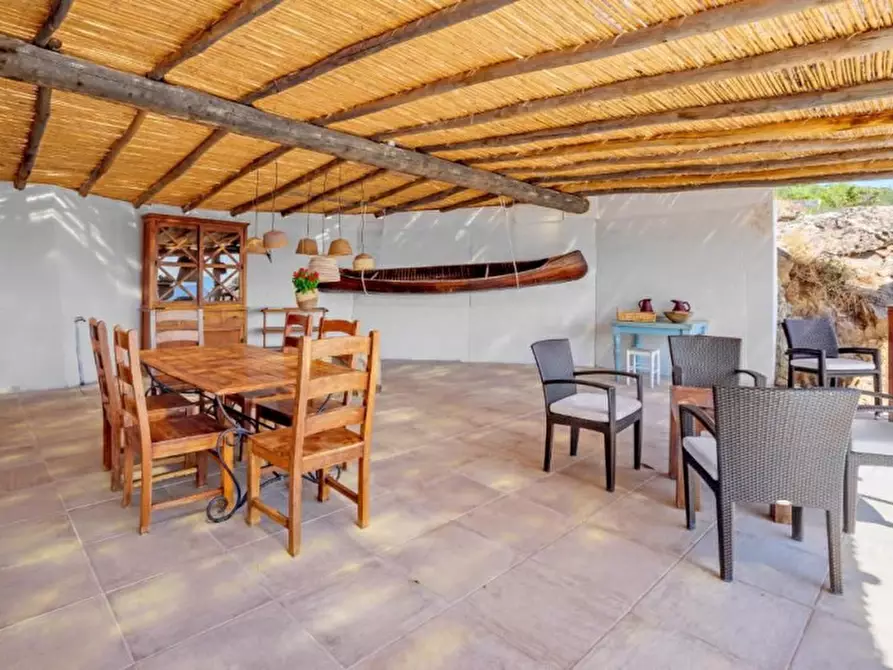 Immagine 10 di Villa in vendita  in via cugnana a Olbia