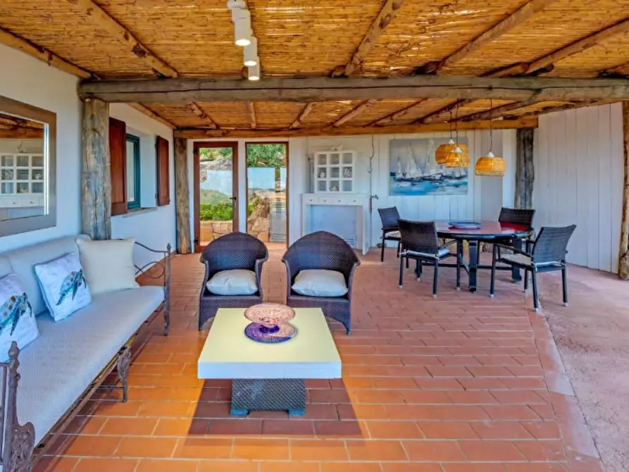 Immagine 13 di Villa in vendita  in via cugnana a Olbia