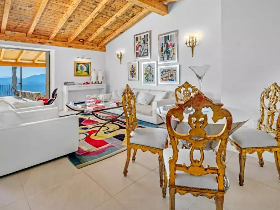 Immagine 16 di Villa in vendita  in via cugnana a Olbia