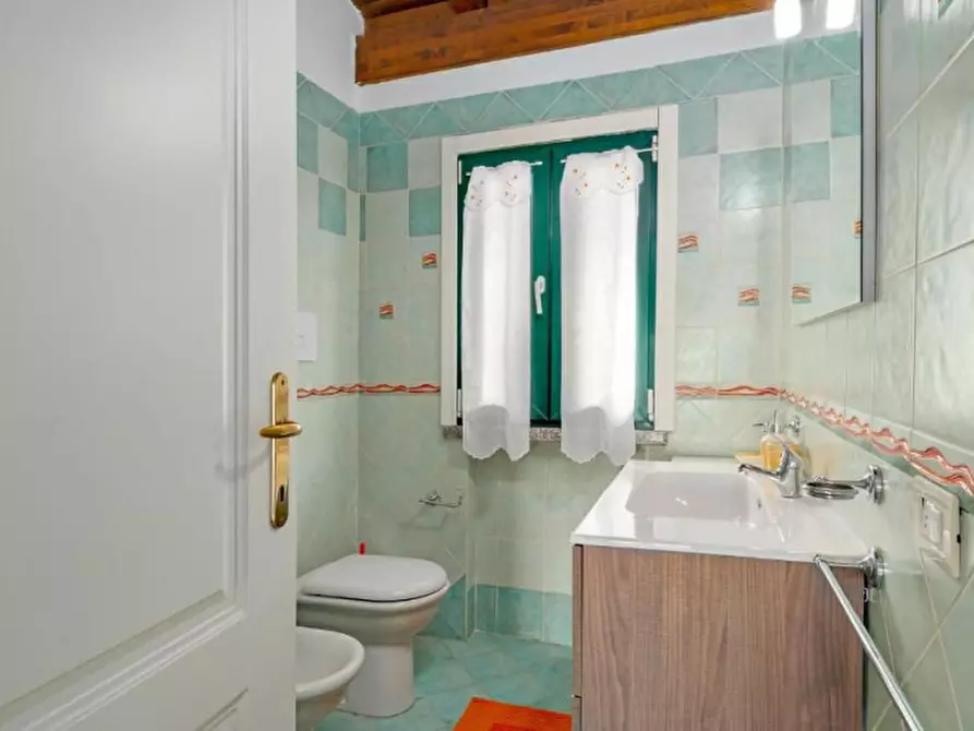 Immagine 32 di Villa in vendita  in via cugnana a Olbia