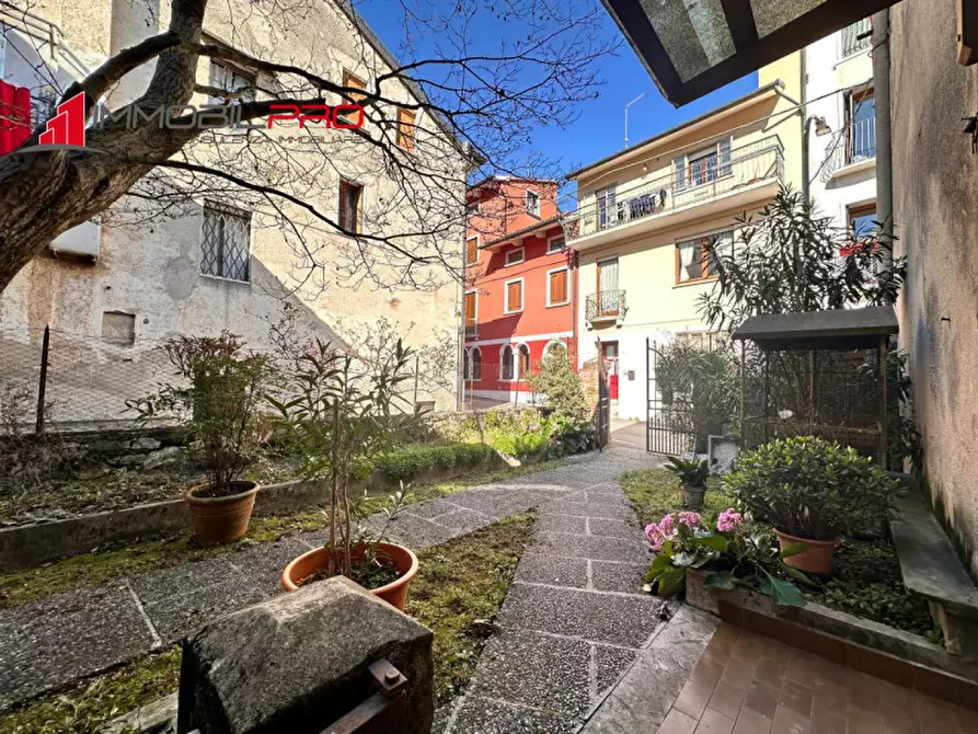 Immagine 27 di Villetta a schiera in vendita  in Via Libertà, 98 a Piovene Rocchette