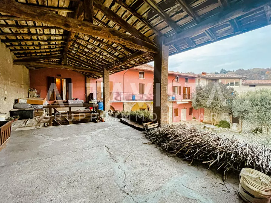 Immagine 35 di Rustico / casale in vendita  in Via Verdi a Botticino