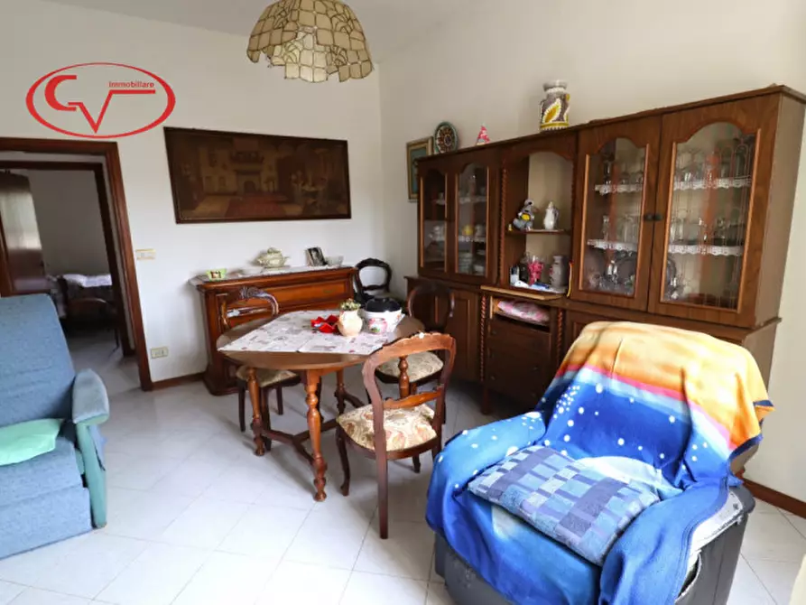 Immagine 6 di Casa indipendente in vendita  a Montevarchi