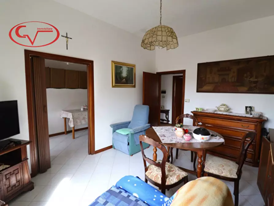 Immagine 7 di Casa indipendente in vendita  a Montevarchi