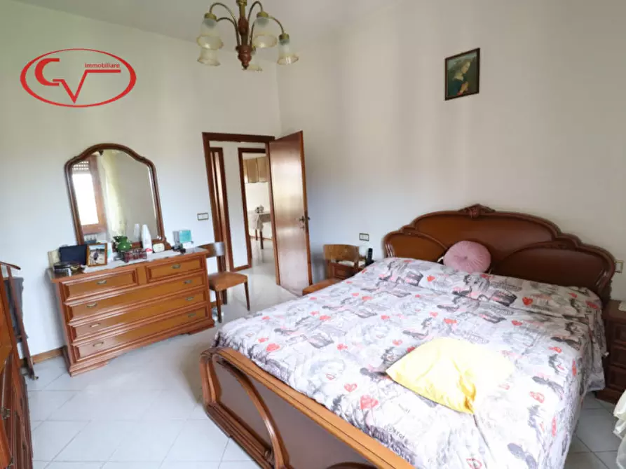 Immagine 13 di Casa indipendente in vendita  a Montevarchi