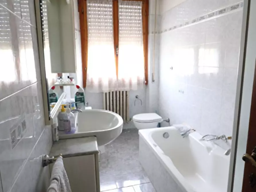 Immagine 16 di Casa indipendente in vendita  a Montevarchi