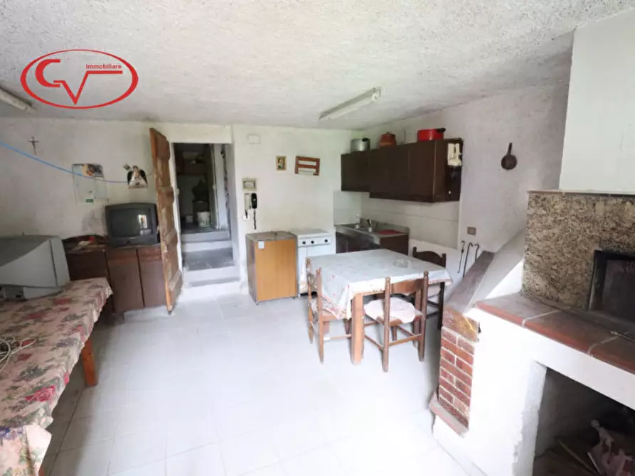 Immagine 25 di Casa indipendente in vendita  a Montevarchi