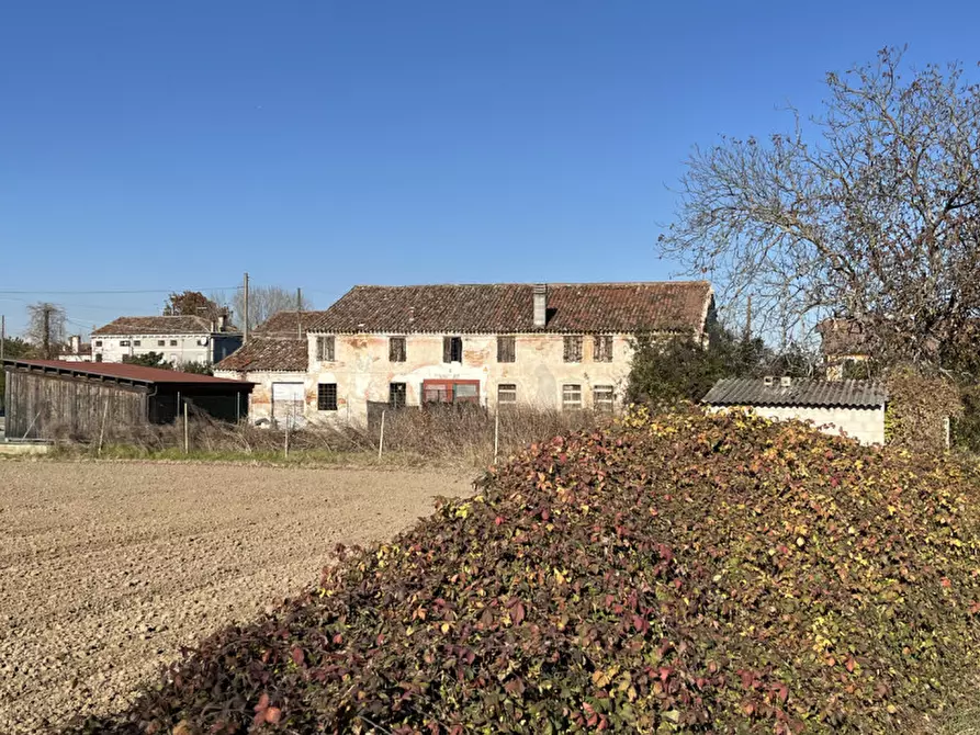 Immagine 13 di Rustico / casale in vendita  in Via Are a Noventa Vicentina